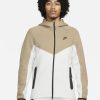 Hanorac Nike Tech Fleece Windrunner FB7921-121